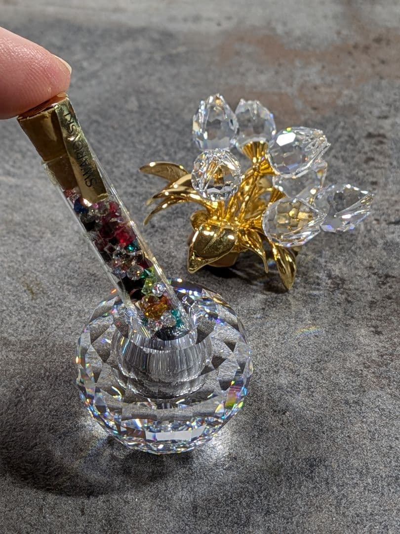スワロフスキー　swarovski グラスフラワー　チャットン　ミラー台座付