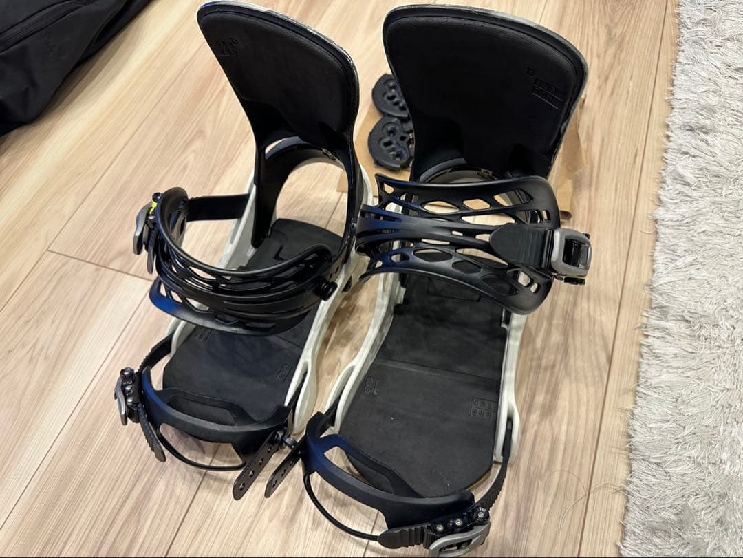 美品）バートンCARTEL スノーボード ビンディング ブラック/ホワイト M