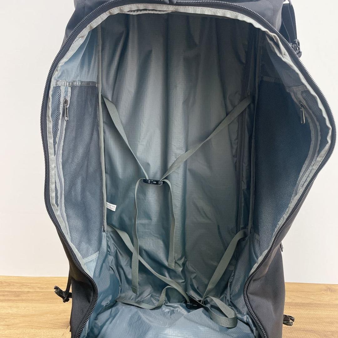 mont-bell モンベル　ウィーリーダッフル 100 キャリーバッグ