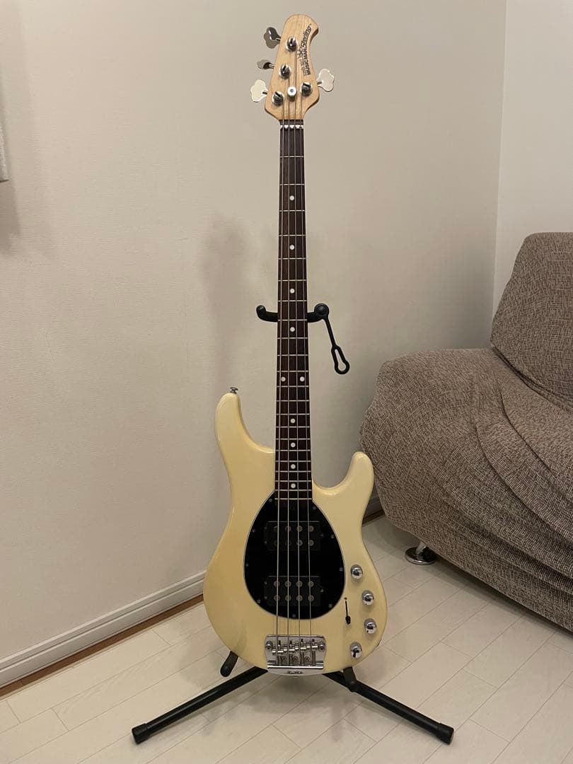 ベース MusicMan Sterling bass