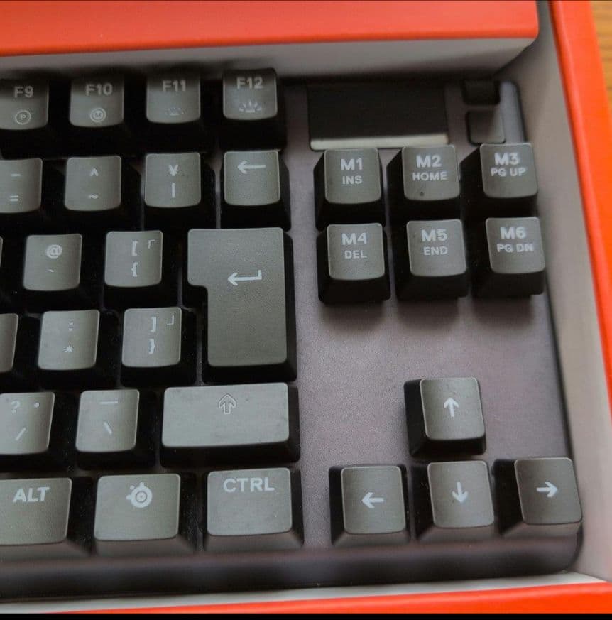 【最終値下げ】SteelSeries Apex Pro メカニカルキーボード