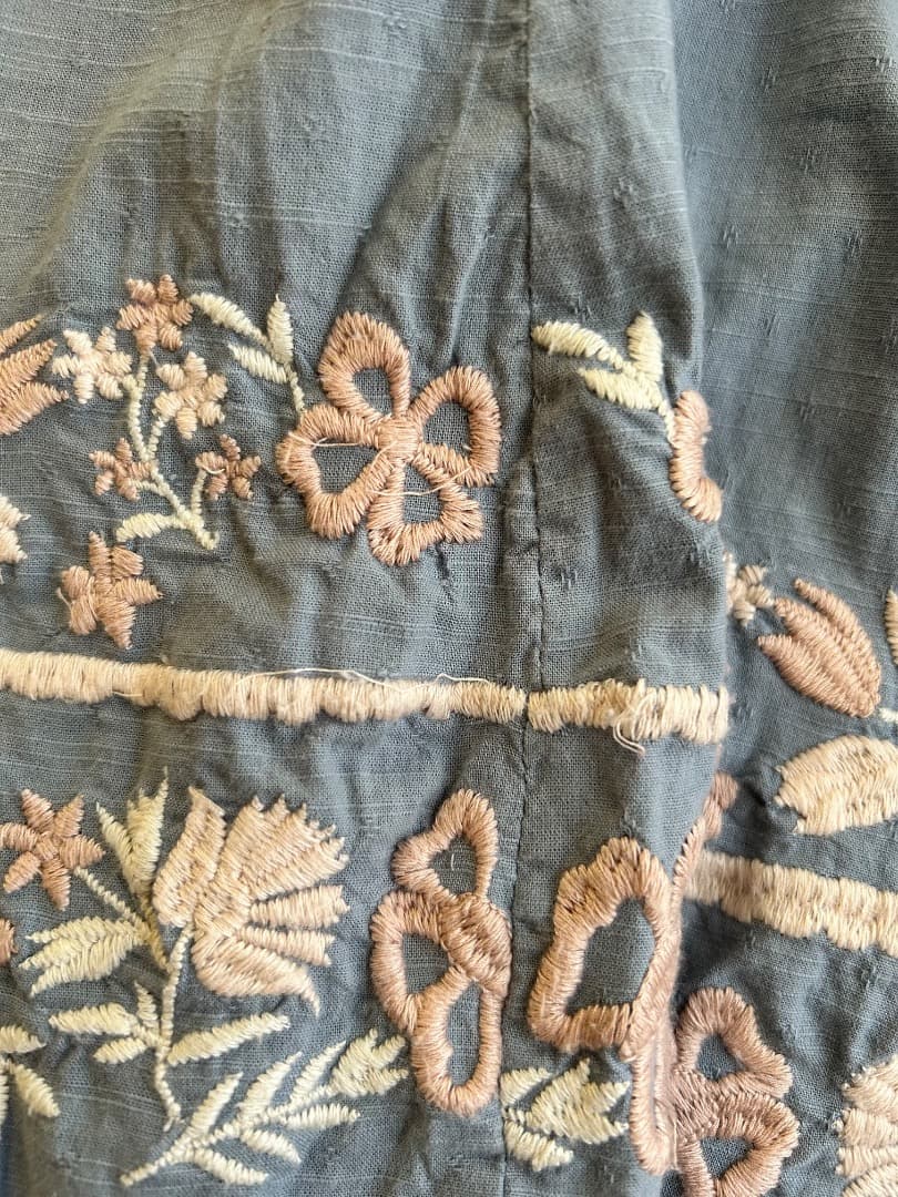 Apolina 刺繍入りブルーのチュニック