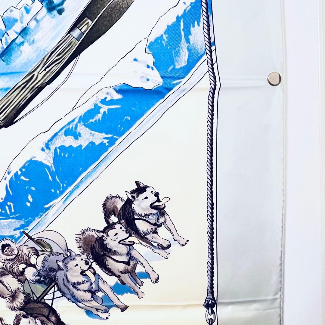 美品✨　エルメス　グリーンランド シルクスカーフ　カレ90 水色
