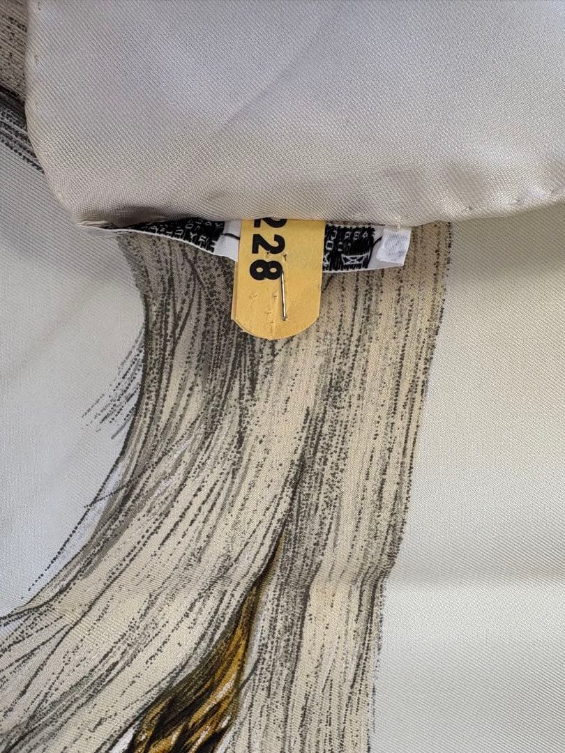 HERMES エルメス スカーフ カレ90