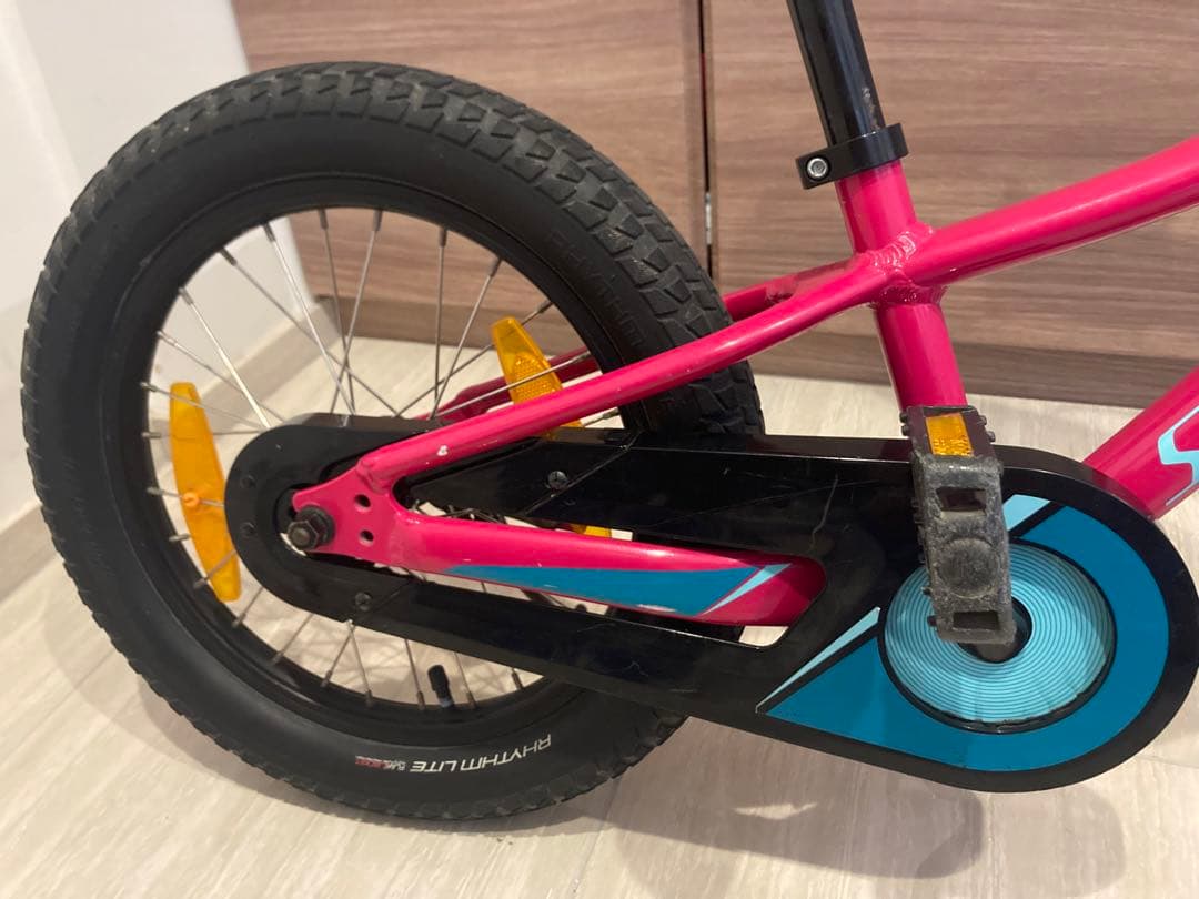 スペシャライズドSPECIALIZED リップロック RIPROCK 16インチ