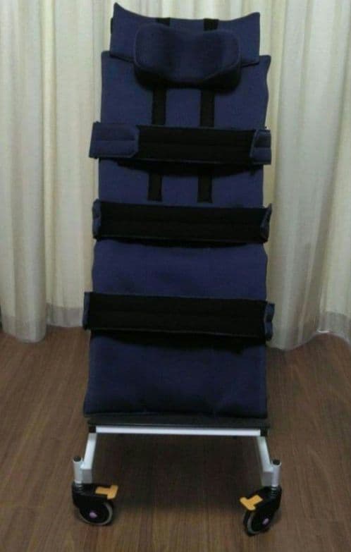【美品】立位保持装置　立位台　スーパインボード　オットマン付き　tatti