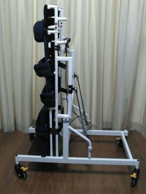 【美品】立位保持装置　立位台　スーパインボード　オットマン付き　tatti