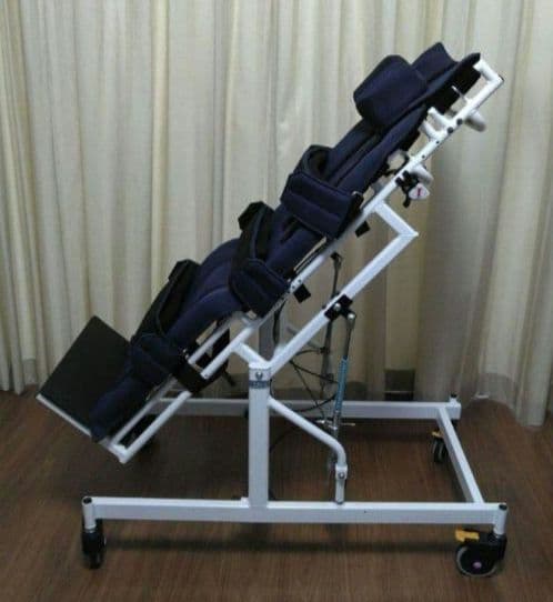 【美品】立位保持装置　立位台　スーパインボード　オットマン付き　tatti