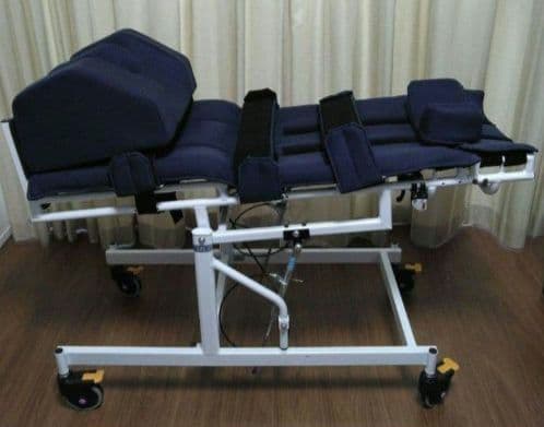 【美品】立位保持装置　立位台　スーパインボード　オットマン付き　tatti