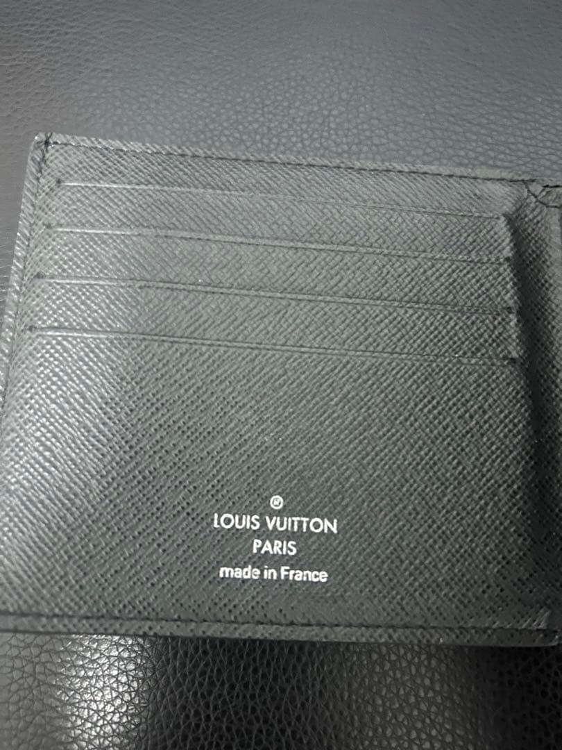 LOUIS VUITTON タイガ二つ折り財布