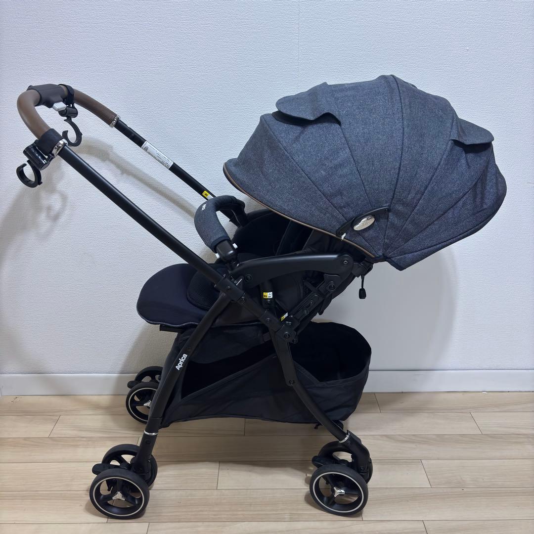 【美品】 Aprica ラクーナクッションフリー ネイビー 2141888