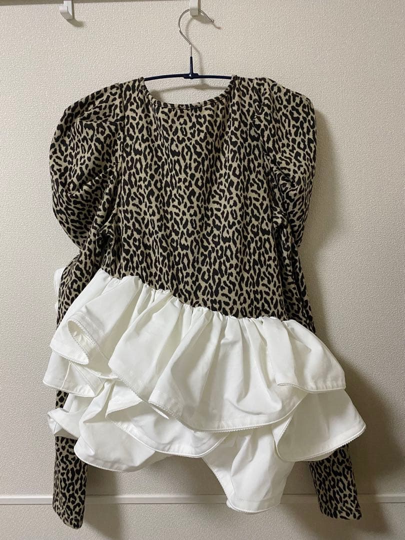 【正規品】Bibiy. EFFIE PEPURAMU LEOPARD TOP