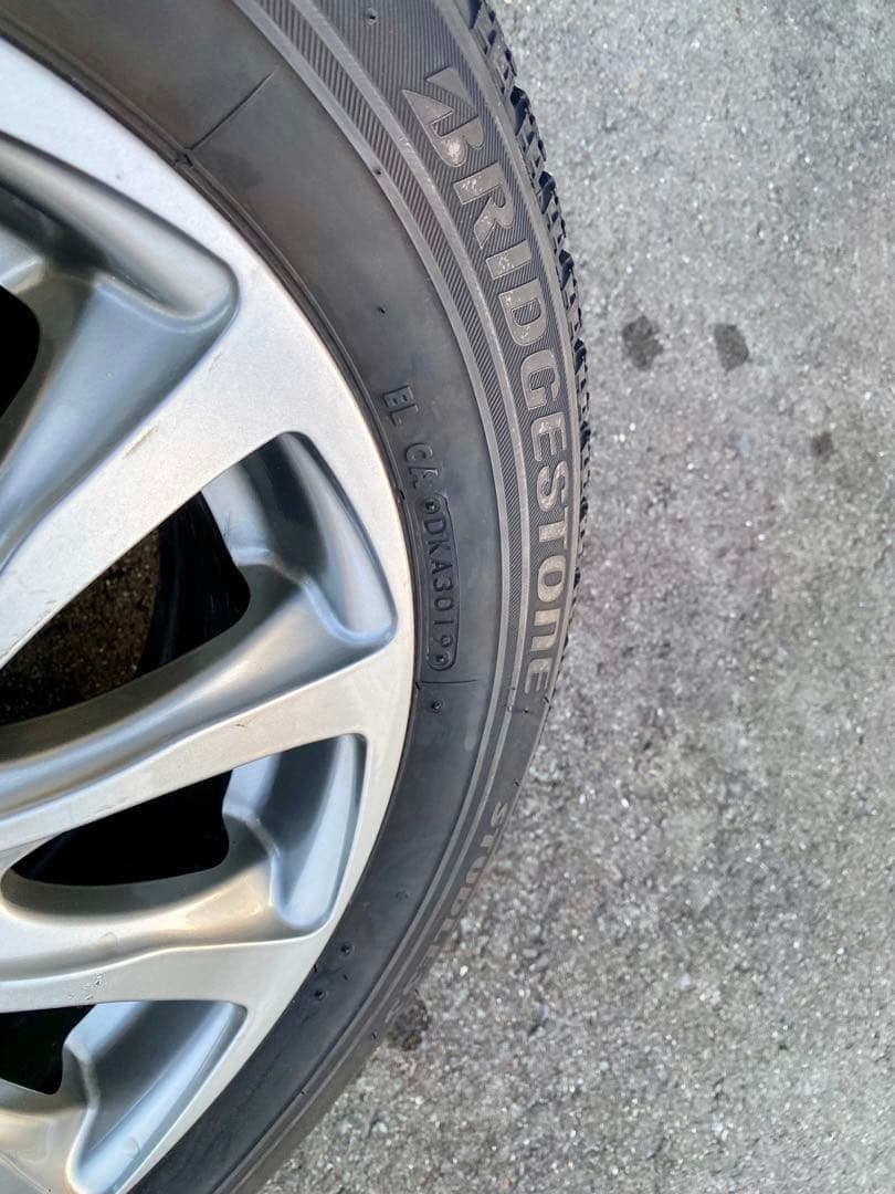 【バリ溝】スタッドレスタイヤ&ホイール185/60R15 ブリヂストンVRX