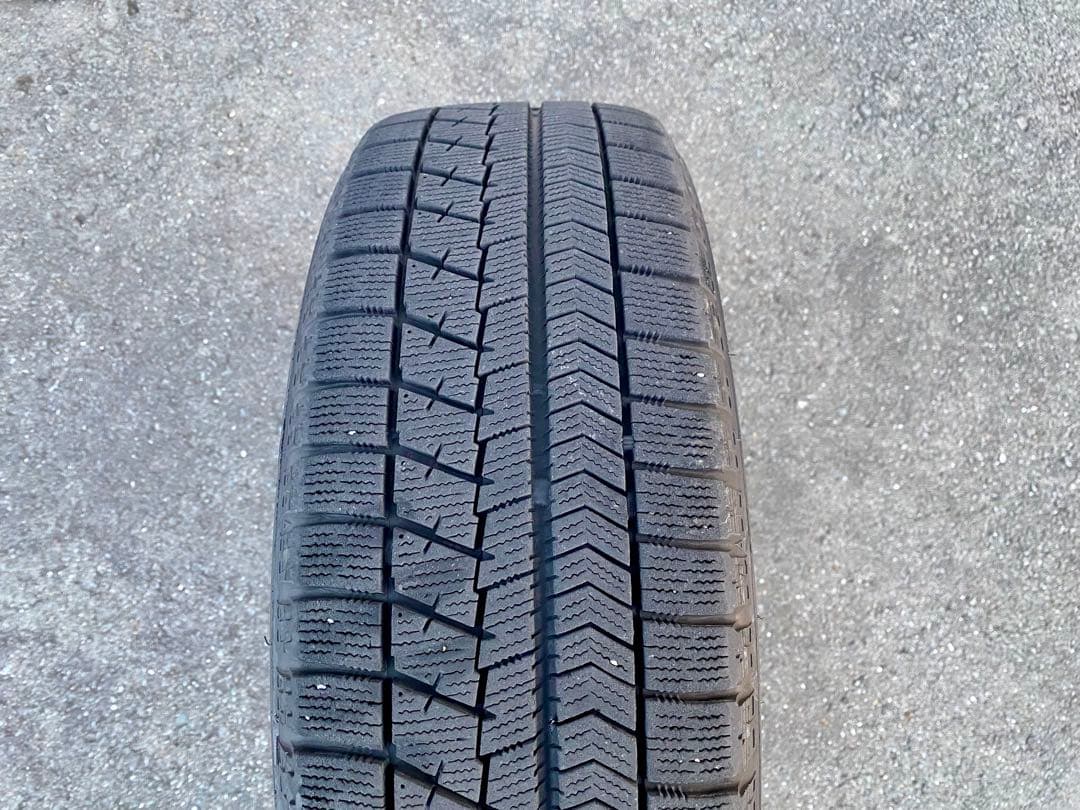 【バリ溝】スタッドレスタイヤ&ホイール185/60R15 ブリヂストンVRX