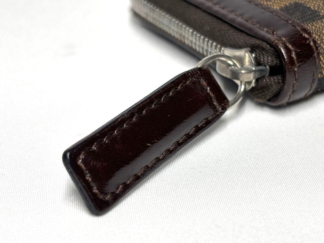 【極美品】FENDIフェンディ　ケース　ズッカ