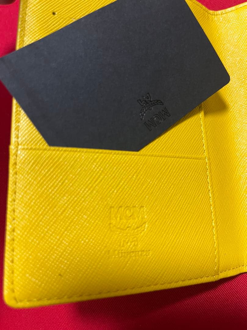 再値下げ✳︎MCM ウサギデザイン パスポートケース　イエロー