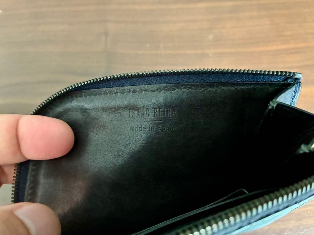 isaac reina 財布　ケース