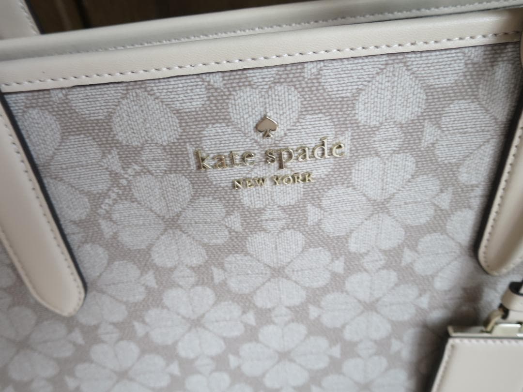 美品ケイトスペード　スペード フラワーコーテッド キャンバストート　ラージ肩掛け