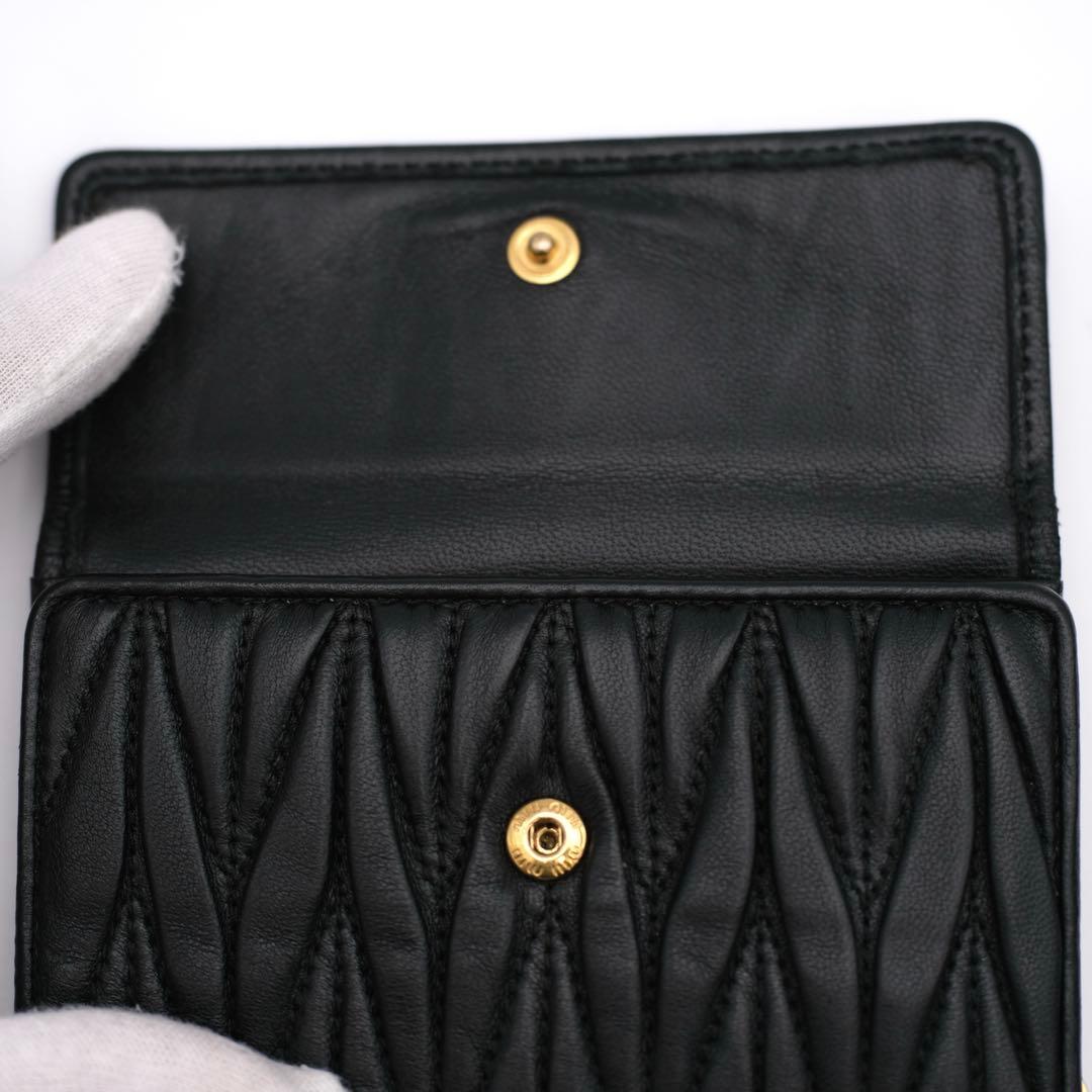 MIU MIU ミュウミュウ マテラッセ レザー 三つ折り財布 ブラック