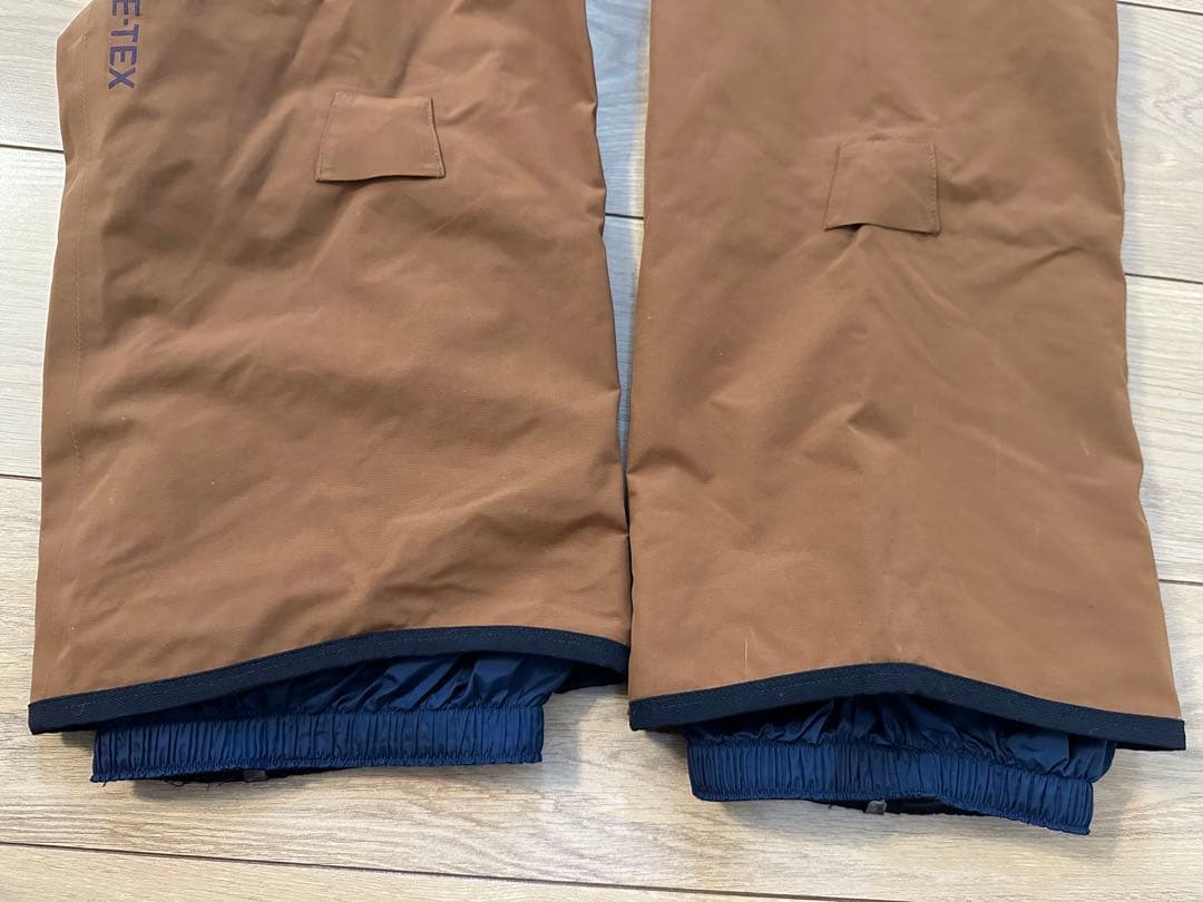 【美品】Burton [ak] メンズスノーボードパンツSサイズ