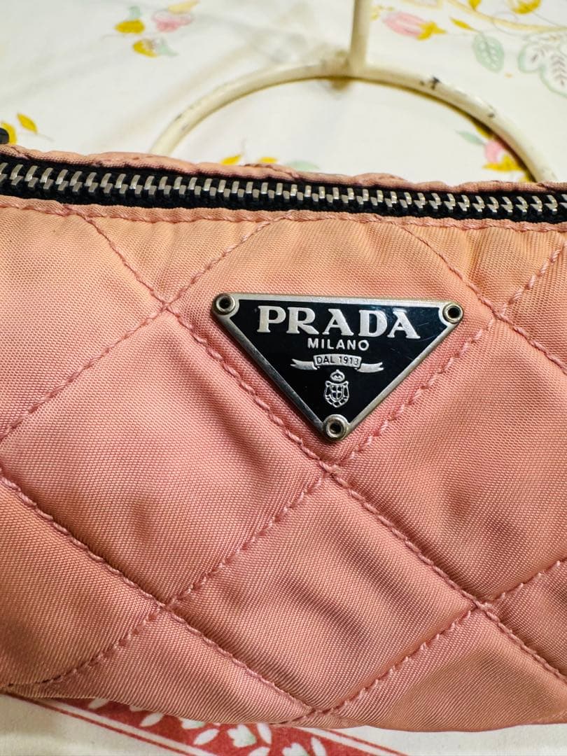 PRADA キルティングポーチ ピンク