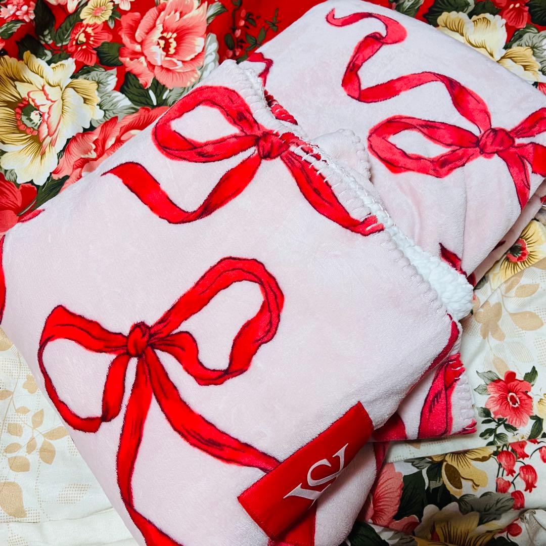 ★Victoria's Secret★新作リボン柄大判ブランケット★フリース毛布