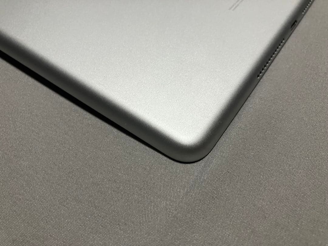 【訳アリ】iPad 第8世代 Wi-Fi 32GB シルバー ジャンク