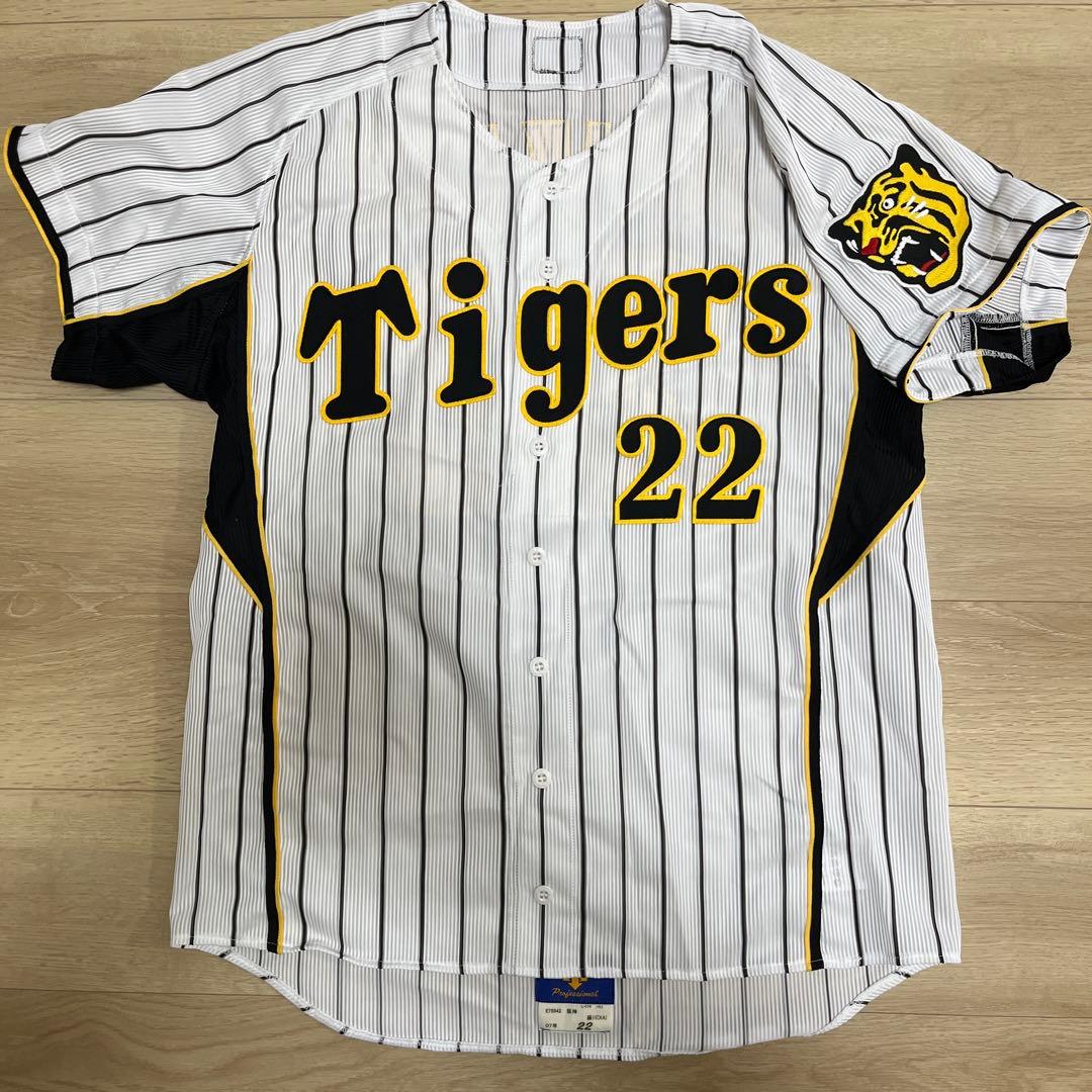 阪神タイガース　藤川球児　ホームユニフォーム　プロコレオーセンティック