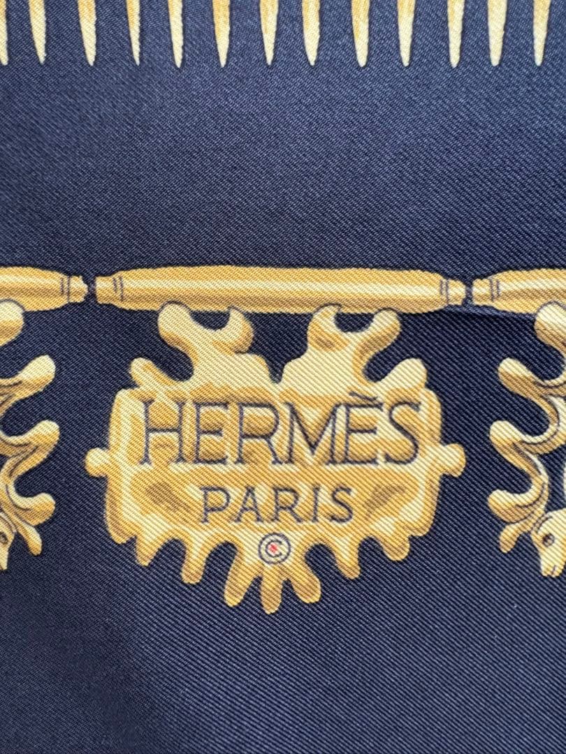 HERMES カレ 90 LES CAVALIERS D'OR 黄金の騎士