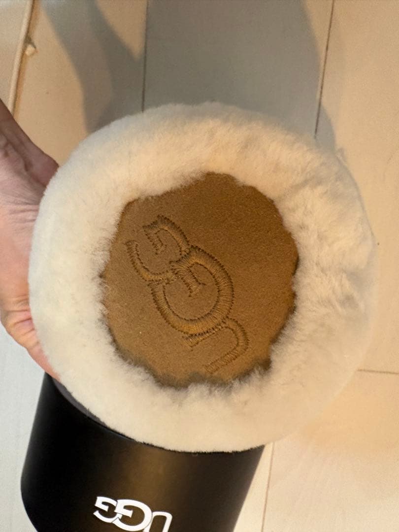 新作　正規品　安心百貨店購入　UGG シープスキン イヤーマフ