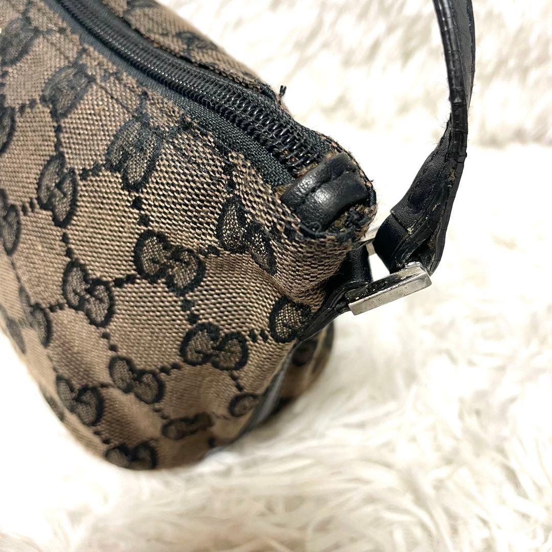 【美品】GUCCI アクセサリーポーチ GG柄 キャンバス レザー ロゴプレート