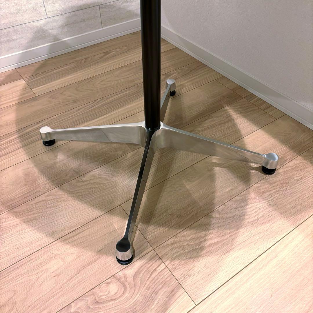 【超美品】イームズ コントラクトベース 丸テーブルh700 Ф905