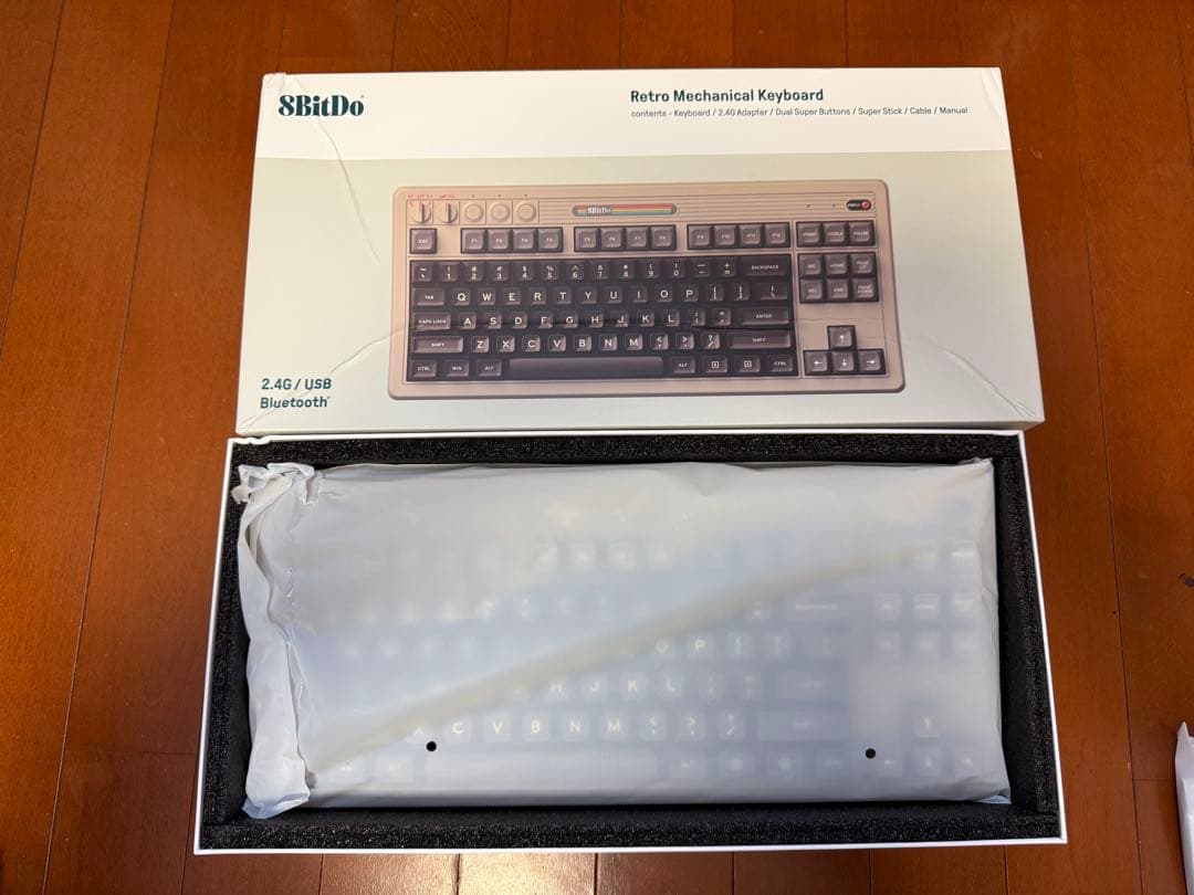 キーボード 8BitDo Retro Mechanical Keyboard C64