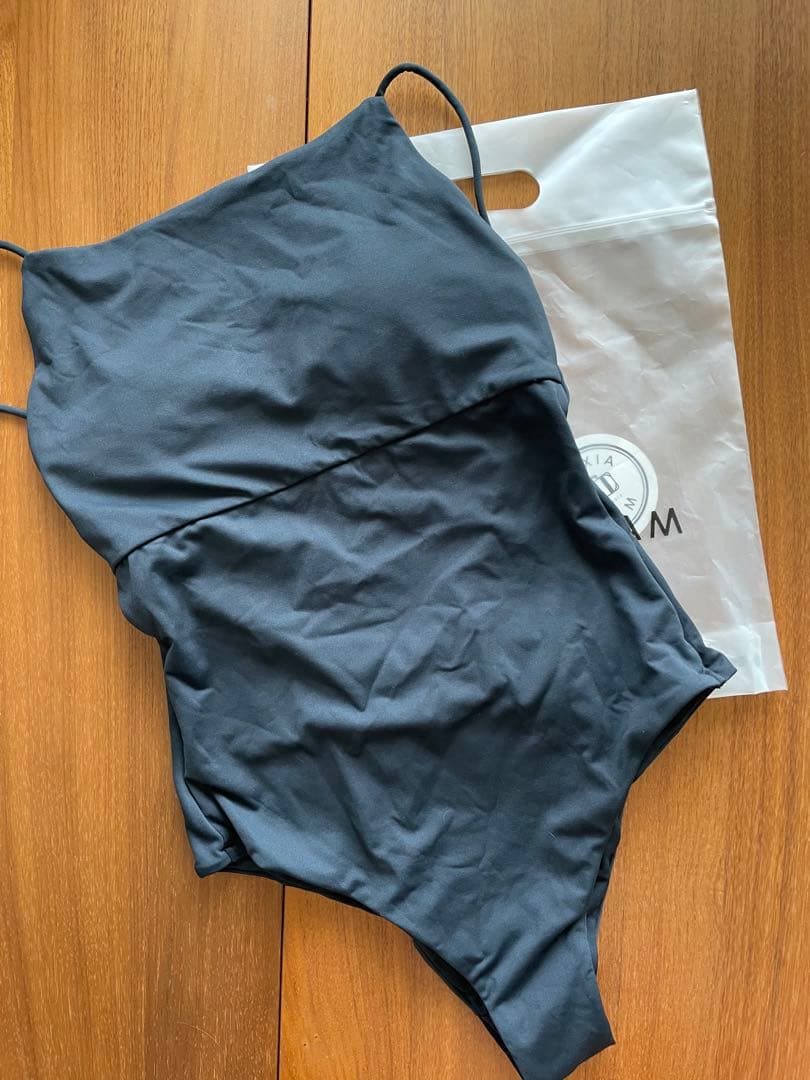 ★美品★alexiastam ワンピース水着