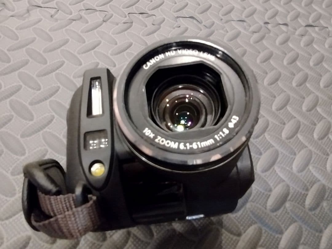 ビデオカメラ Canon iVIS HV30