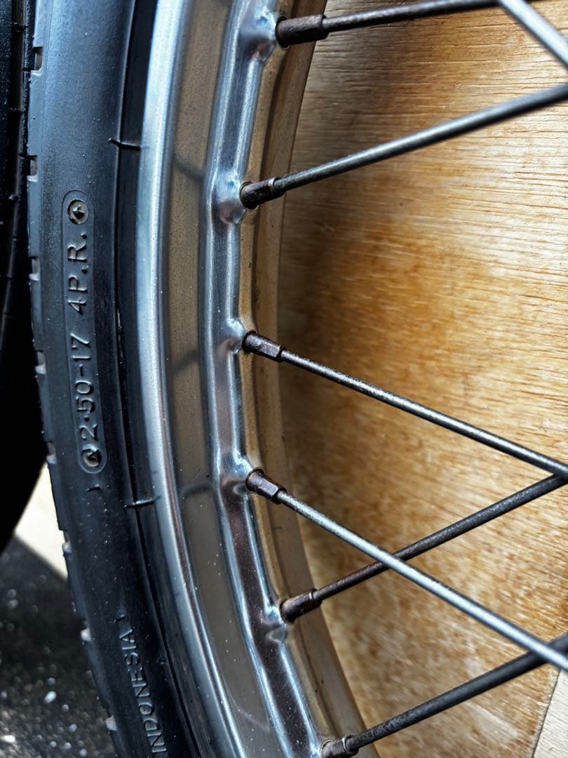 スーパーカブAA01　ホイールタイヤセット17インチ　当時物　旧車