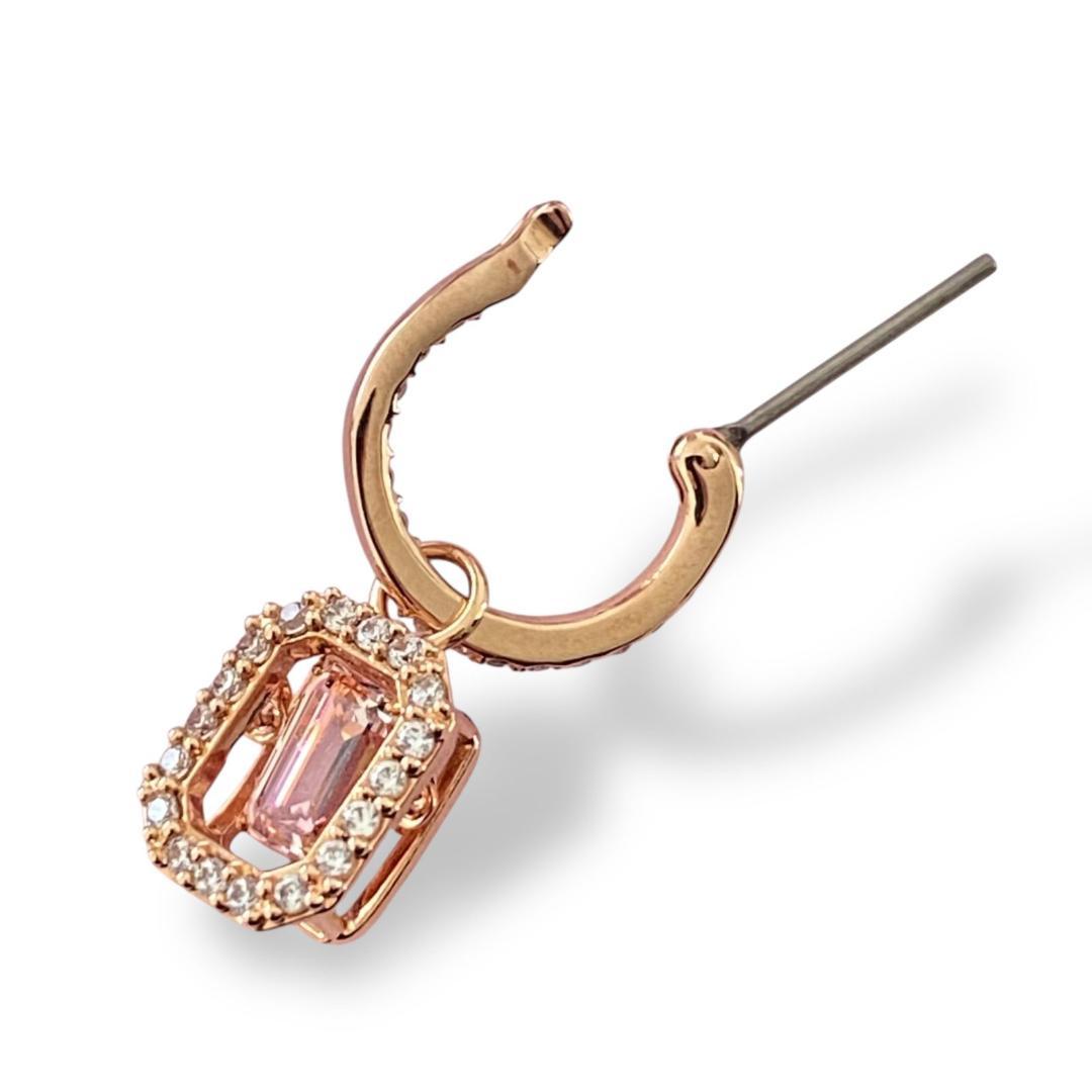 未使用に近い SWAROVSKI una オクタゴンカット ダンシング　ピンク