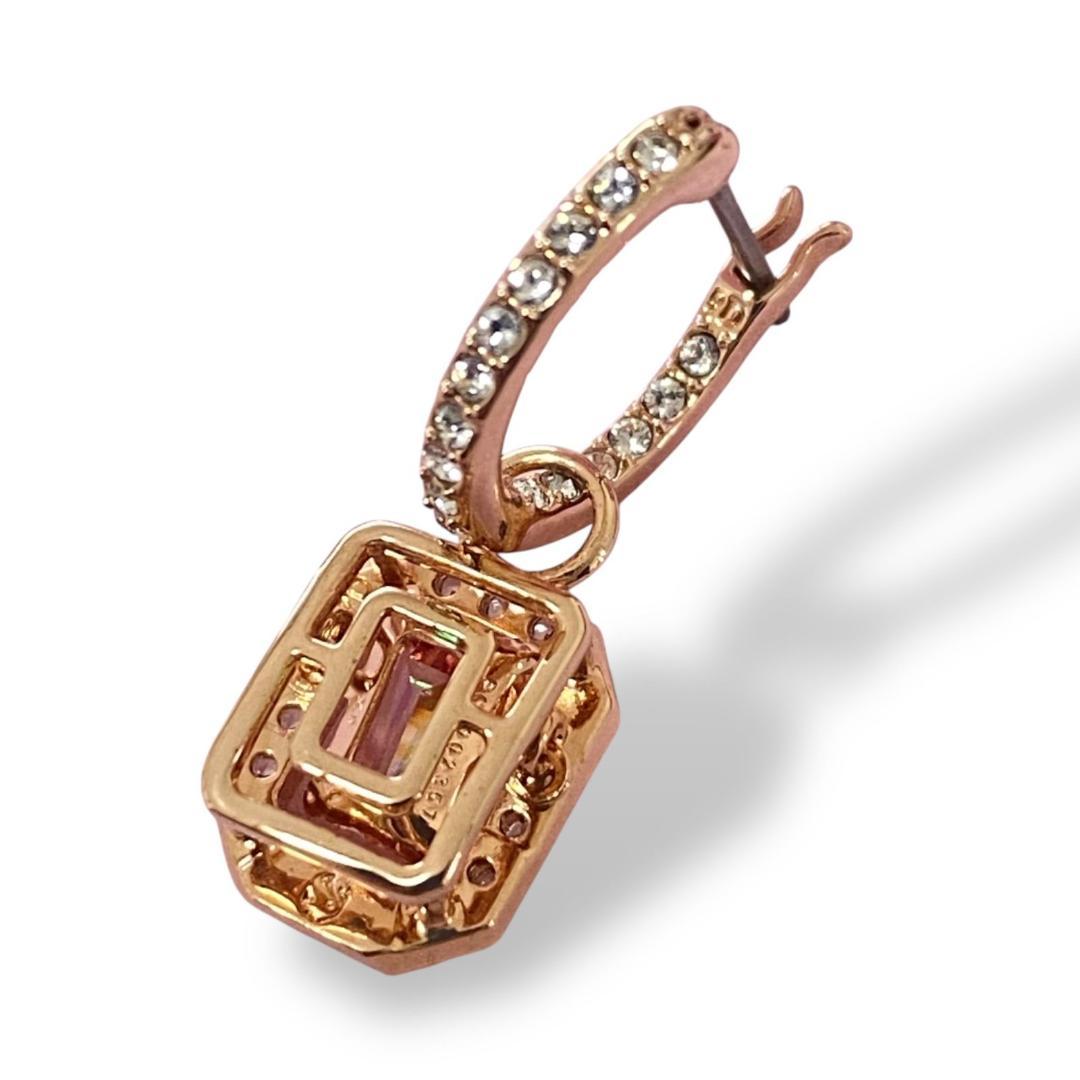 未使用に近い SWAROVSKI una オクタゴンカット ダンシング　ピンク