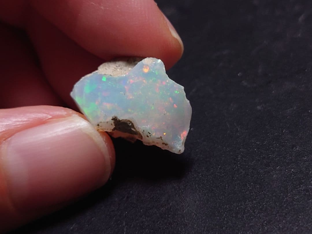 エチオピア　オパール　ジュエリーグレード　原石　鉱物標本