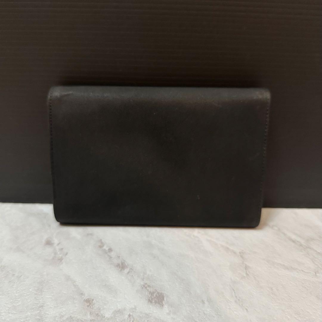 美品 PRADA ブラック レザー ナイロン 二つ折り財布 三つ折財布