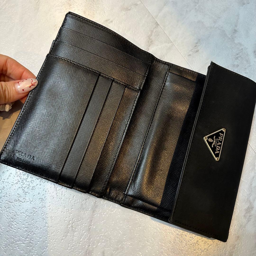 美品 PRADA ブラック レザー ナイロン 二つ折り財布 三つ折財布