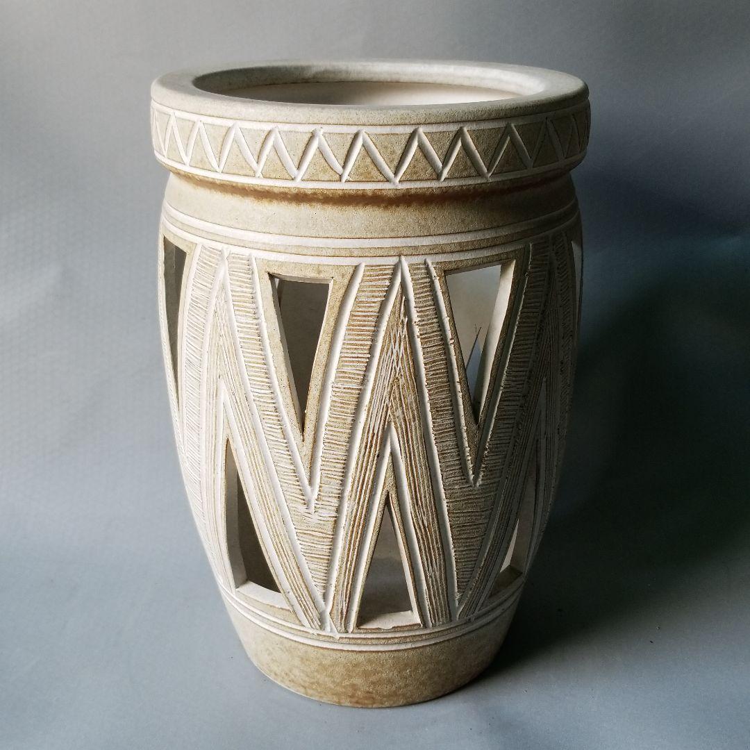 信楽焼傘立て  天水型透かし 高さ４５cm