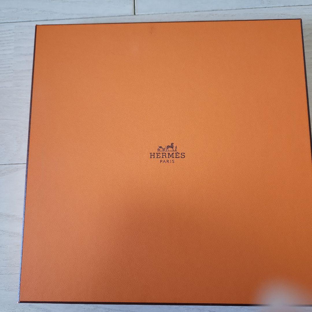 HERMÈS　シルクスカーフ　カレ90