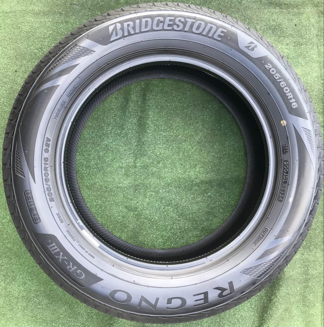 205/60 R16 BRIDGESTONE REGNO ラジアルタイヤ