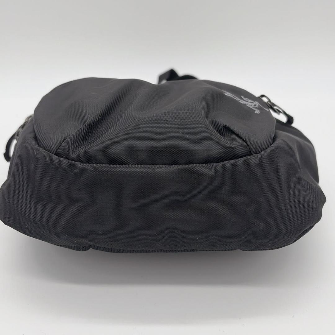 廃盤品 ARC’TERYX MANTIS2 ボディバッグ ショルダー ブラック
