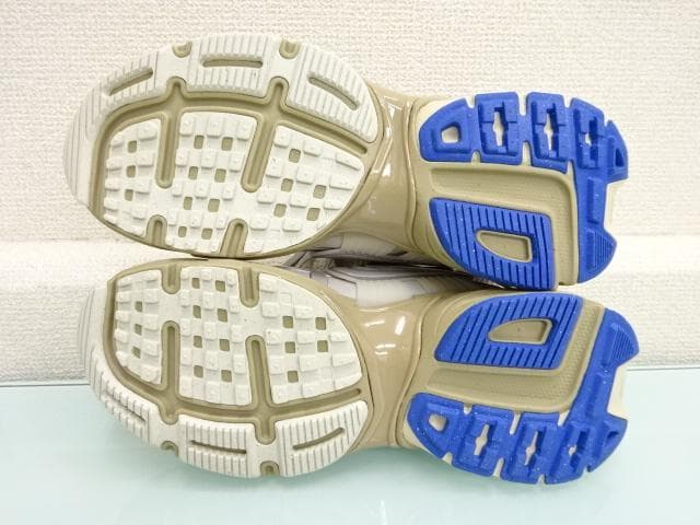 新品　NIKE ウィメンズ V2Kラン ゴアテックス FZ2622-002 24