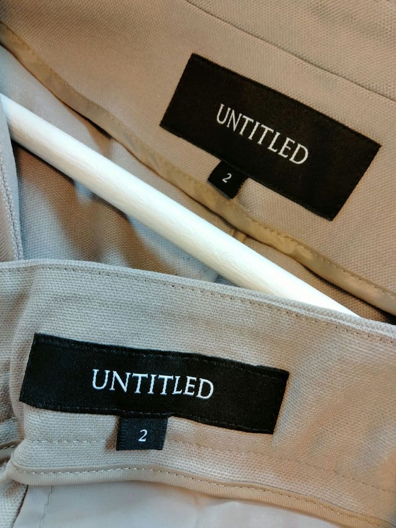 UNTITLEDノーカラージャケット、パンツスーツ２