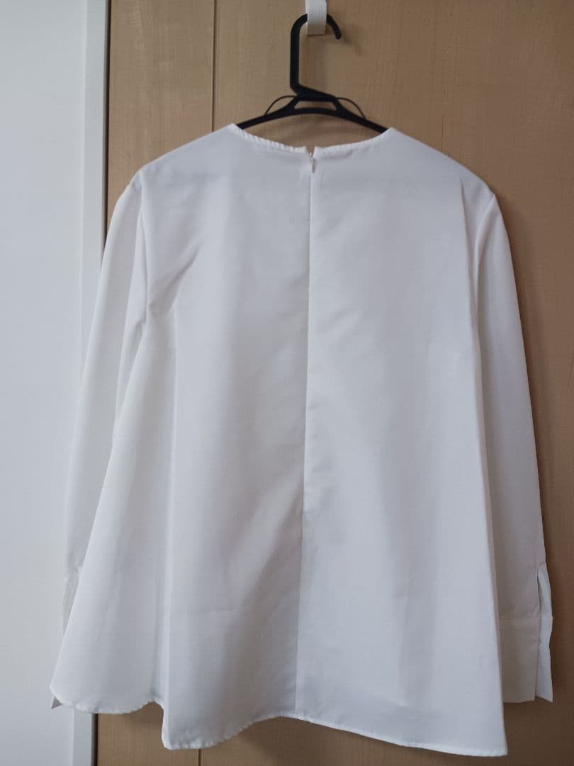 新品未使用⭐maison de Dolce.フリルフレアブラウス