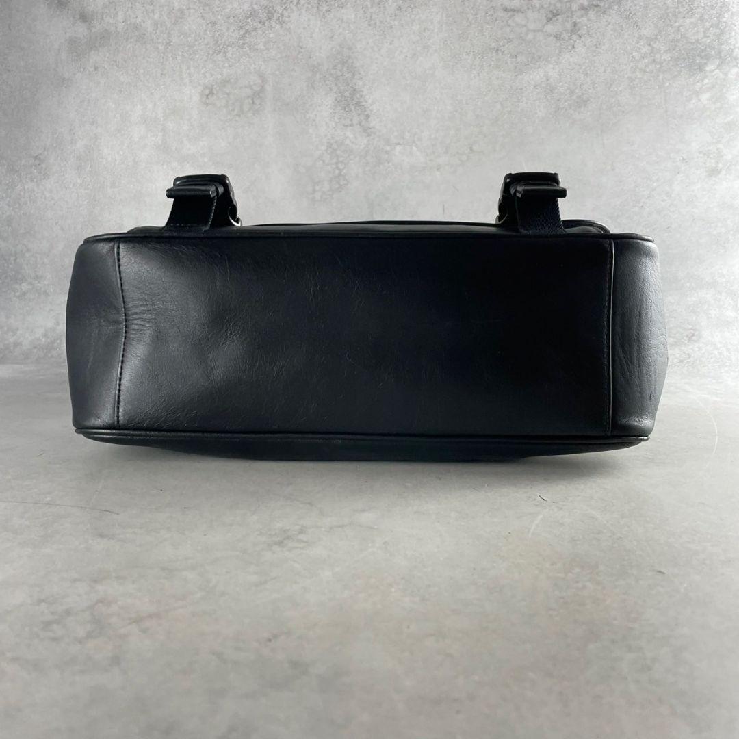 884 COACH ブラック レザー メッセンジャーバッグ