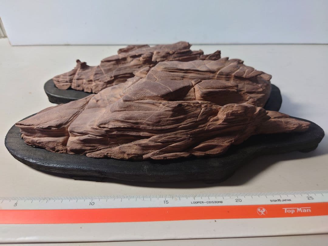 赤抹香石　赤い谷　水石 鑑賞石